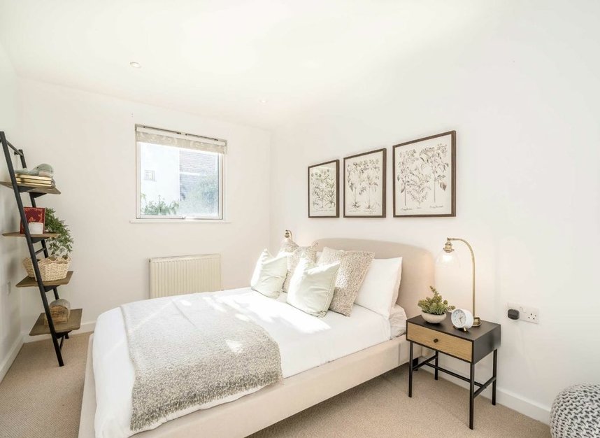 Properties for sale in Rush Common Mews - SW2 3RN view6