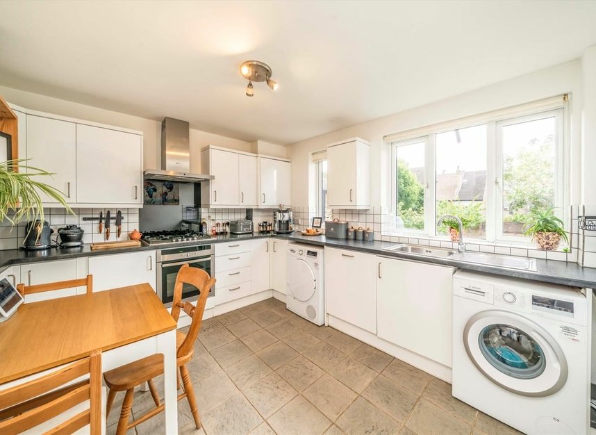 Properties for sale in Russell Road - SW19 1LN view4