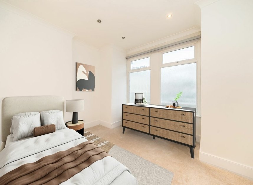 Properties for sale in Russell Road - SW19 1LN view6