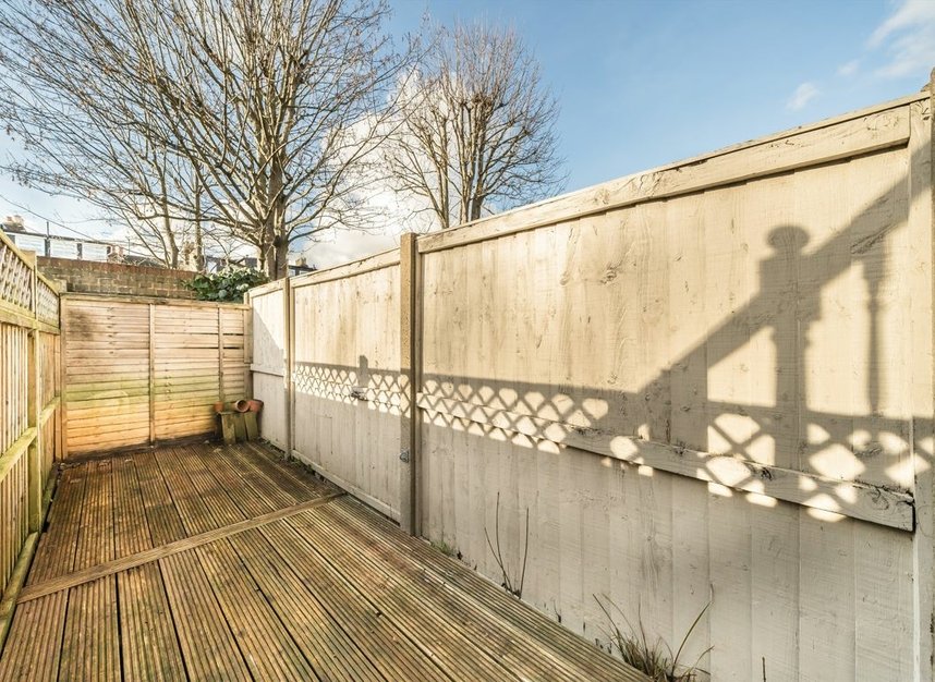 Properties for sale in Russell Road - SW19 1LN view7