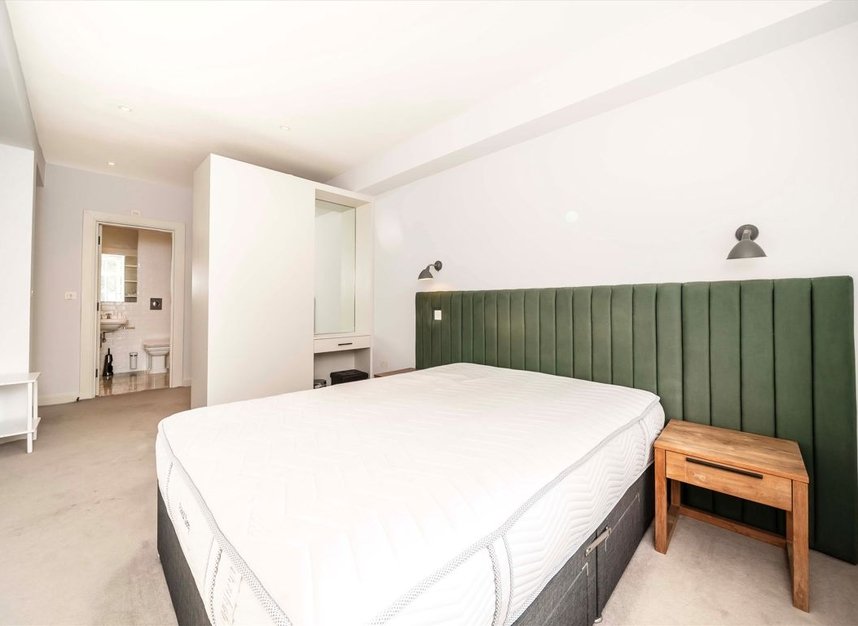 Properties for sale in Russell Square - WC1B 5ER view3
