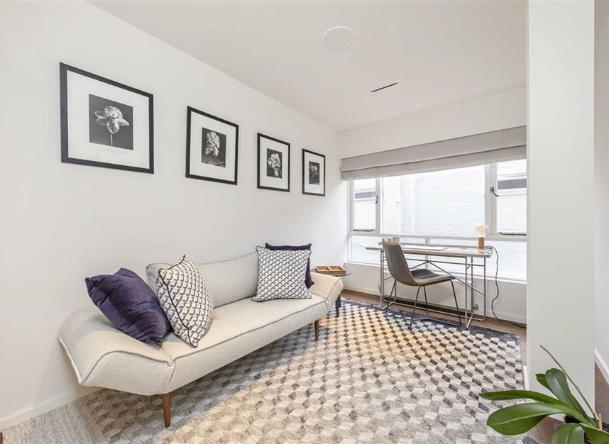 Properties for sale in Rutland Gate - SW7 1PB view14