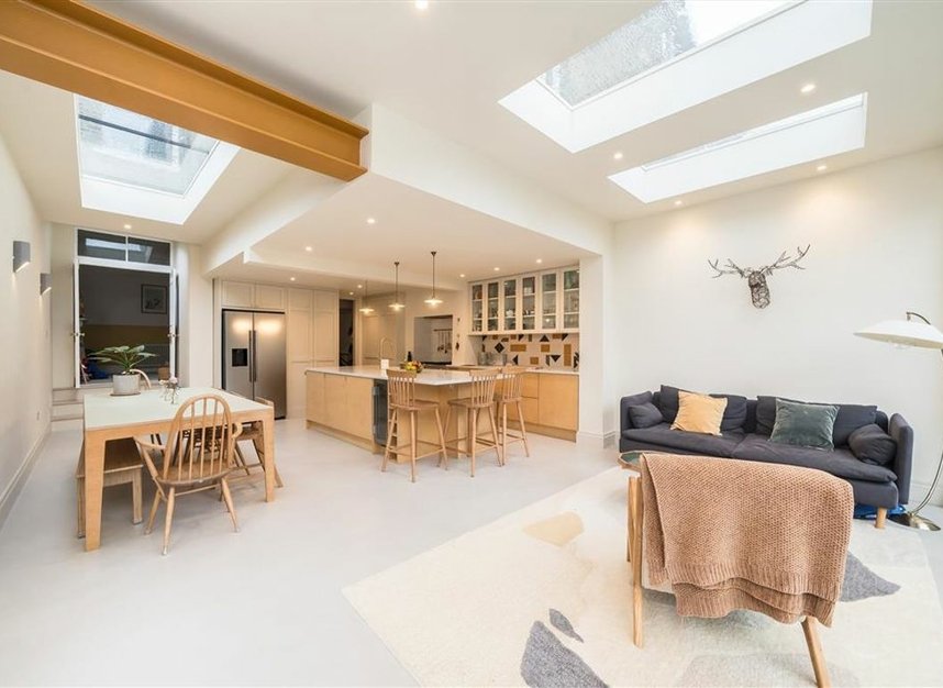 Properties for sale in Ryde Vale Road - SW12 9JQ view3