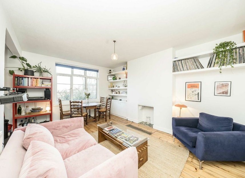 Flat for sale in Rye Hill Park, London, SE15 (Ref 216453) Dexters