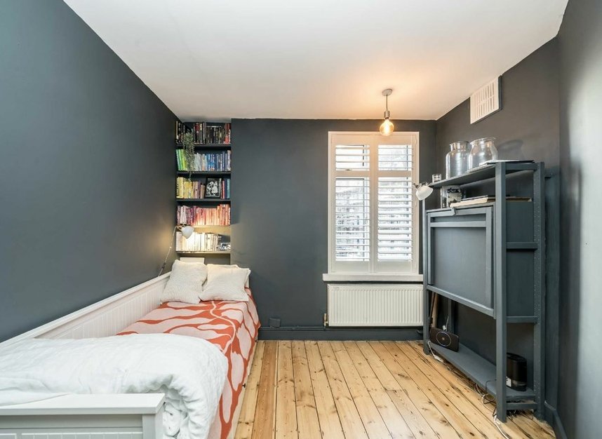 Flat for sale in Rye Hill Park, London, SE15 (Ref 216453) Dexters