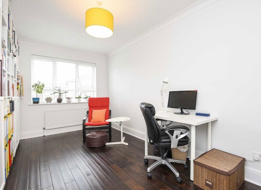 Properties for sale in Samuel Gray Gardens - KT2 5UX view6