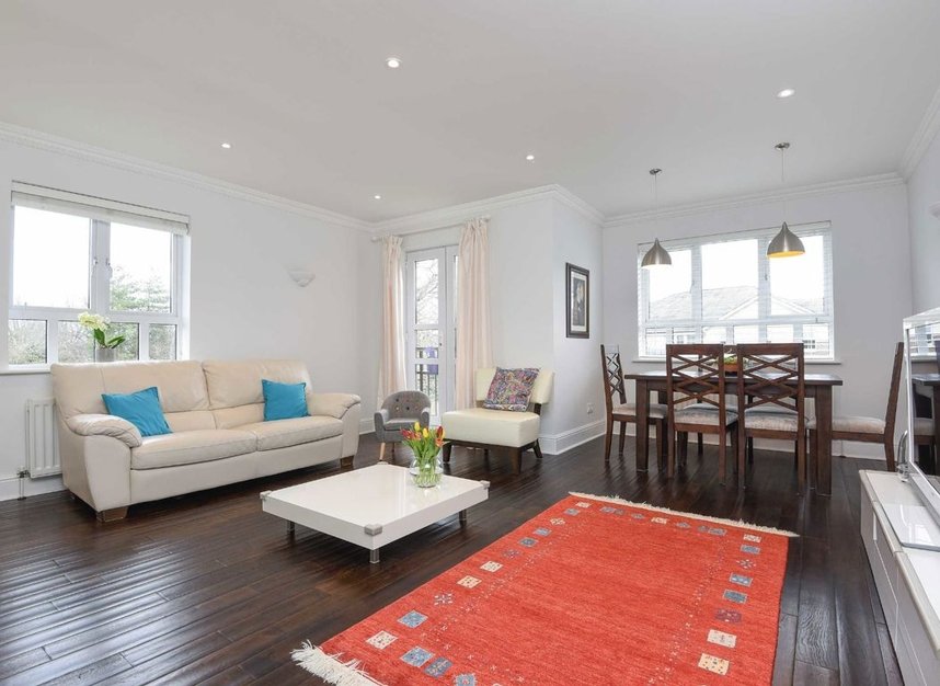 Properties for sale in Samuel Gray Gardens - KT2 5UX view3