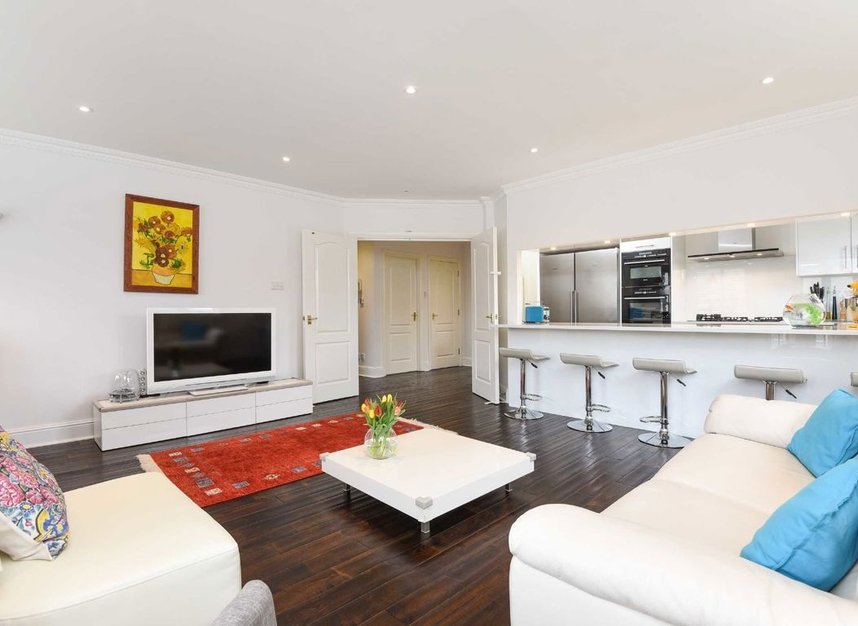 Properties for sale in Samuel Gray Gardens - KT2 5UX view2