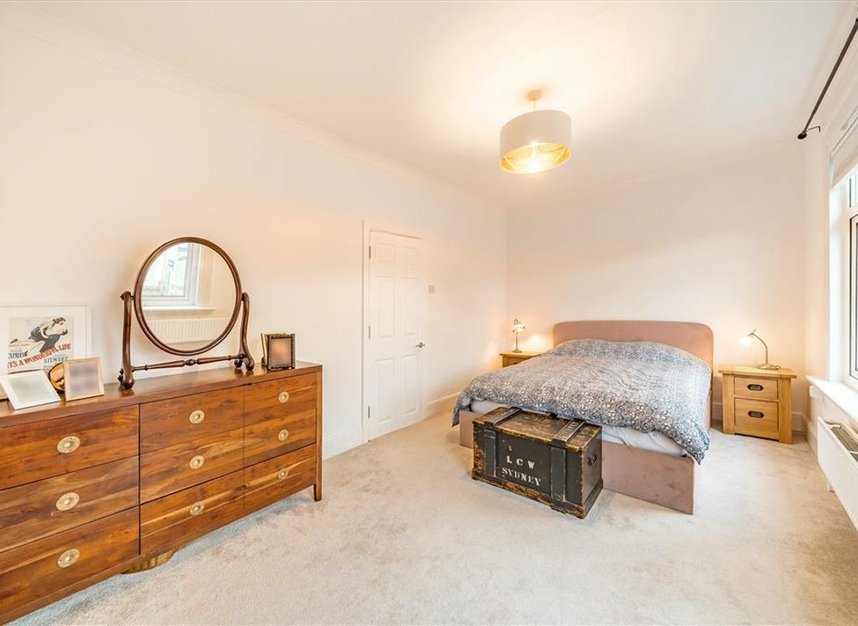 Properties for sale in Sandhurst Road - SE6 1XD view2