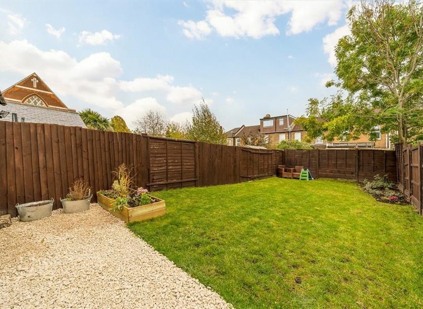 Properties for sale in Sandhurst Road - SE6 1XD view3