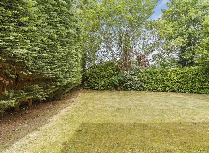 Properties sold in Sandringham Mews - TW12 2LF view4