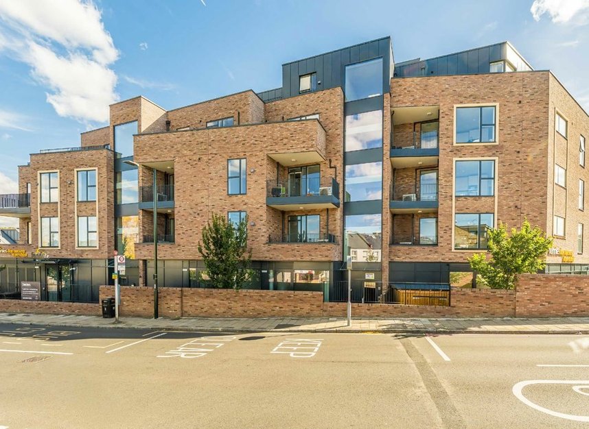 Properties for sale in Sandycombe Road - TW9 2EP view1