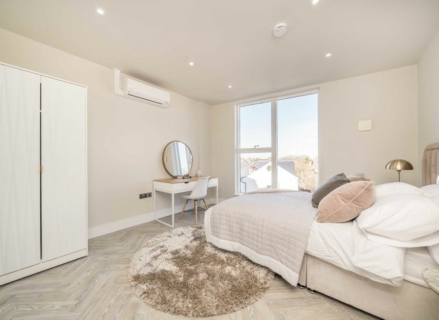 Properties for sale in Sandycombe Road - TW9 2EP view7