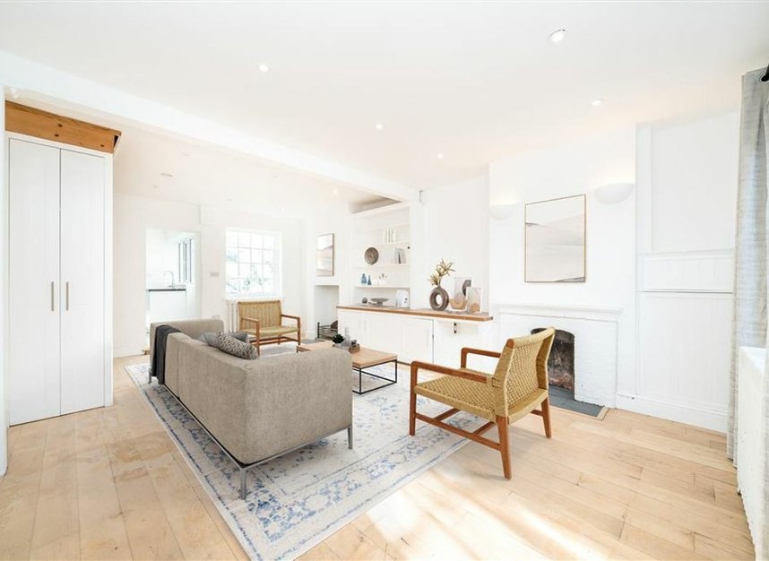 Properties sold in School House Lane - TW11 9DP view2