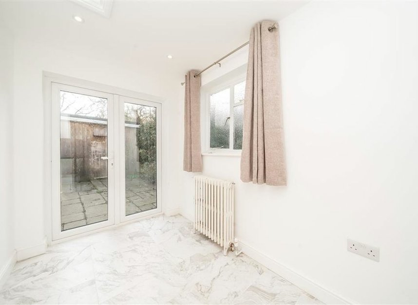 Properties sold in School House Lane - TW11 9DP view4