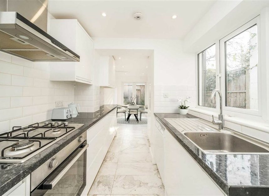 Properties sold in School House Lane - TW11 9DP view3