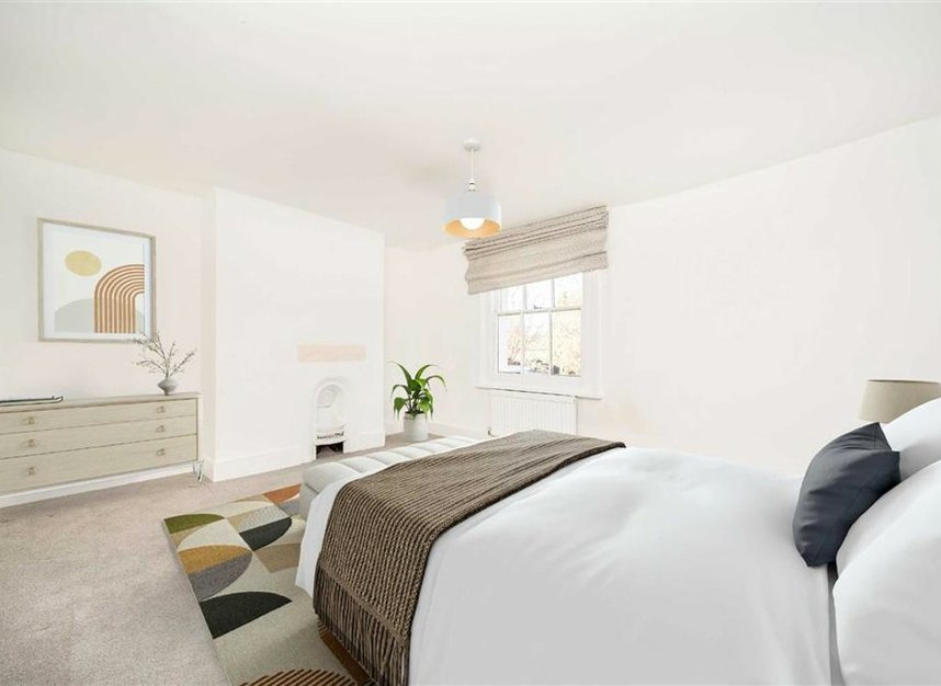 Properties sold in School House Lane - TW11 9DP view5