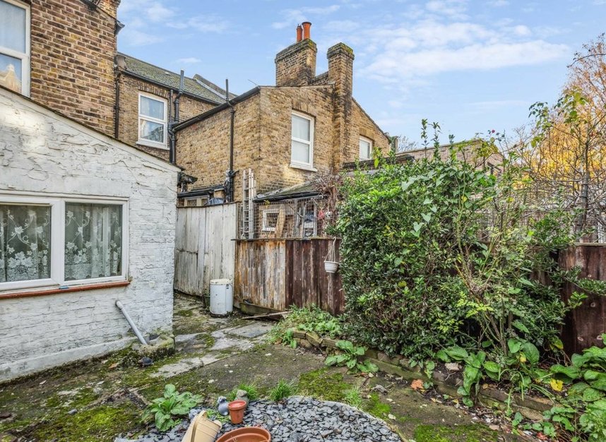 House for sale in Selkirk Road, London, SW17 (Ref 215745) Dexters