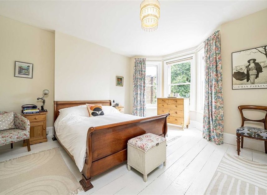 House for sale in Seymour Road, Kingston Upon Thames, KT1 (Ref 216077