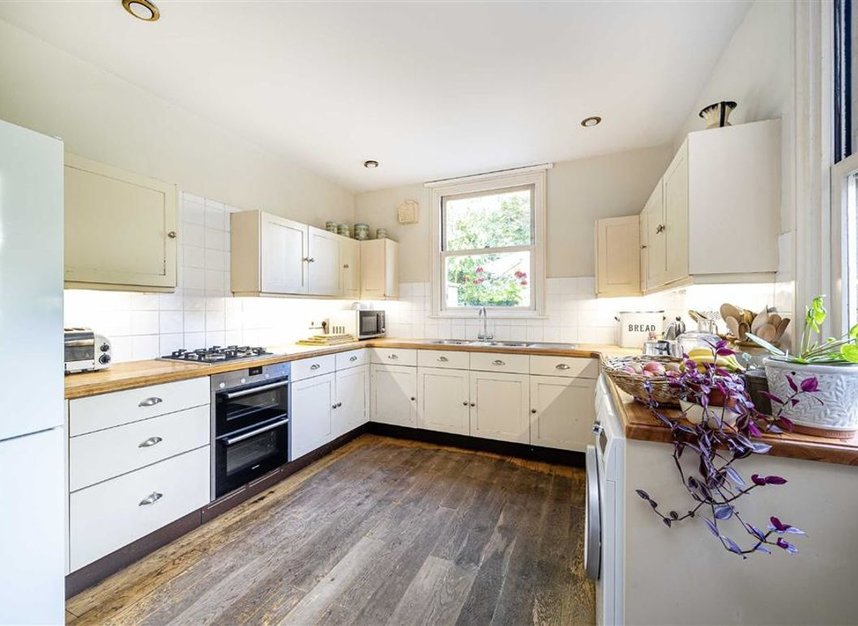 House for sale in Seymour Road, Kingston Upon Thames, KT1 (Ref 216077