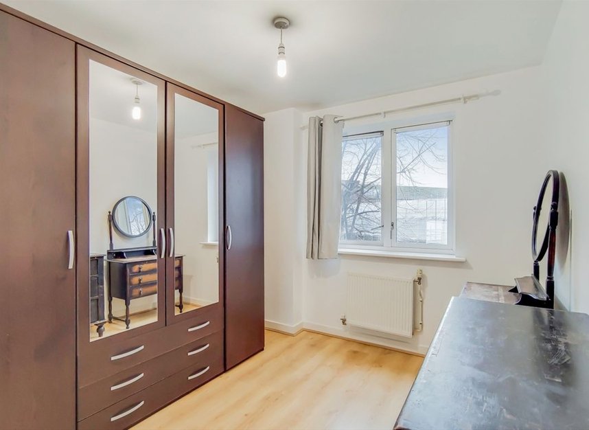 Properties for sale in Shacklewell Lane - E8 2FG view8