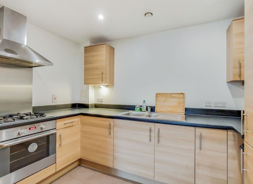 Properties for sale in Shacklewell Lane - E8 2FG view4