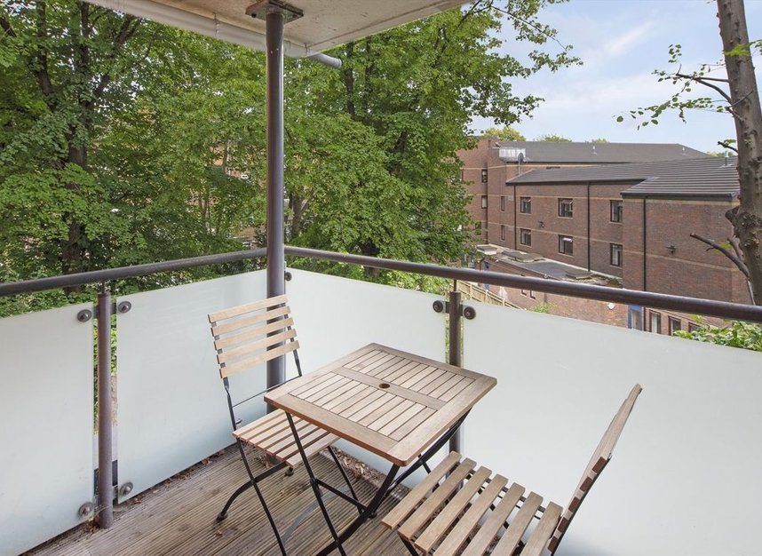Properties for sale in Shacklewell Lane - E8 2FG view5