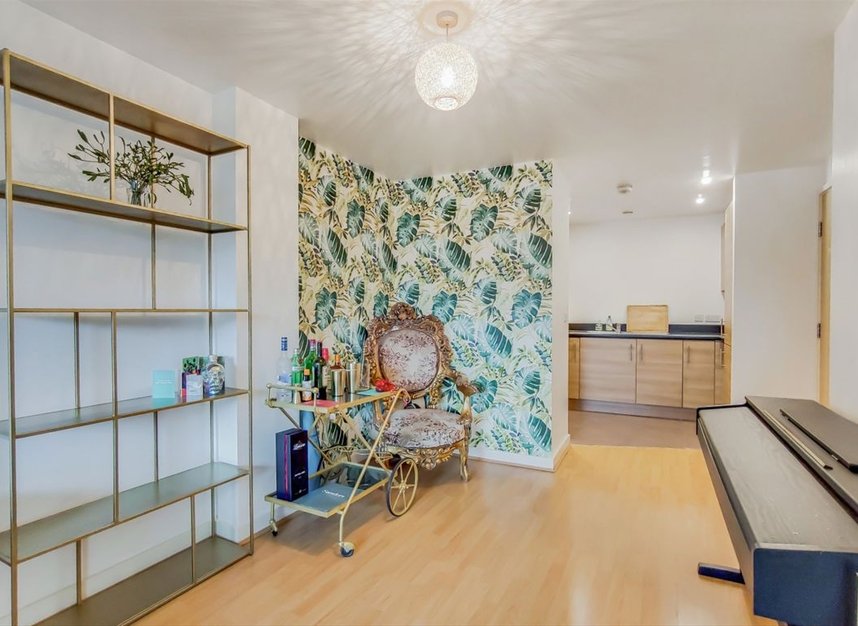 Properties for sale in Shacklewell Lane - E8 2FG view3