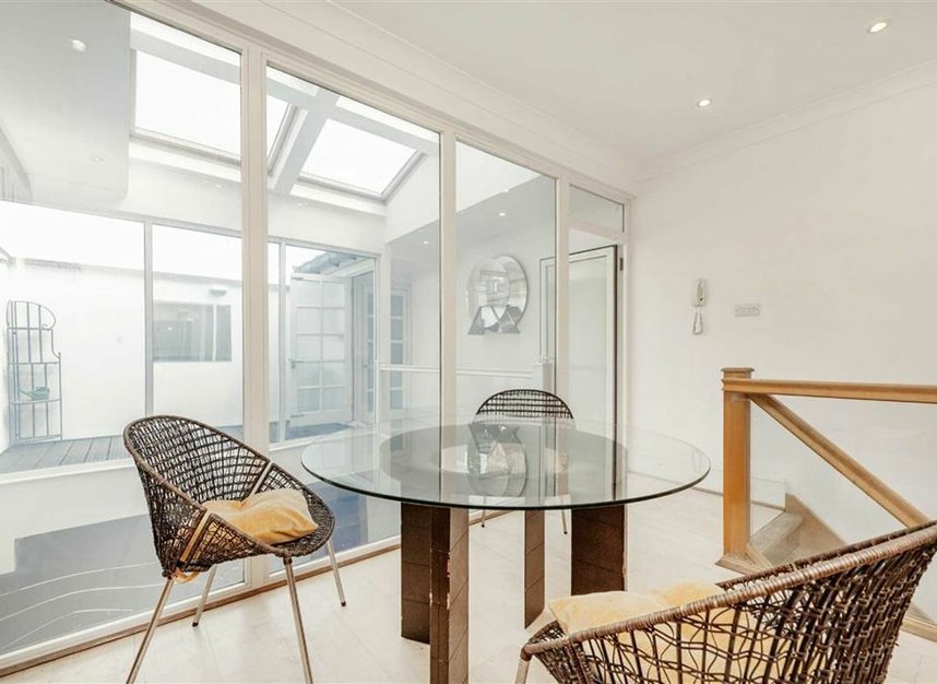 Properties for sale in Shandon Road - SW4 9HS view3