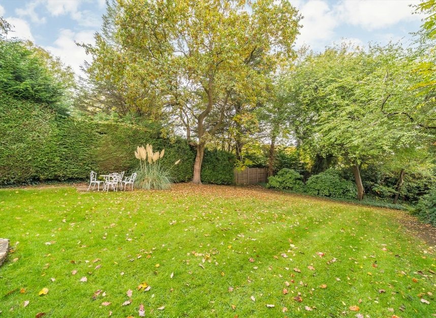 Properties for sale in Shepherds Hill - N6 5RE view11