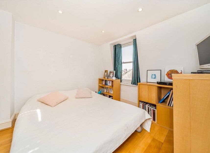 Properties for sale in Shorrolds Road - SW6 7UA view8