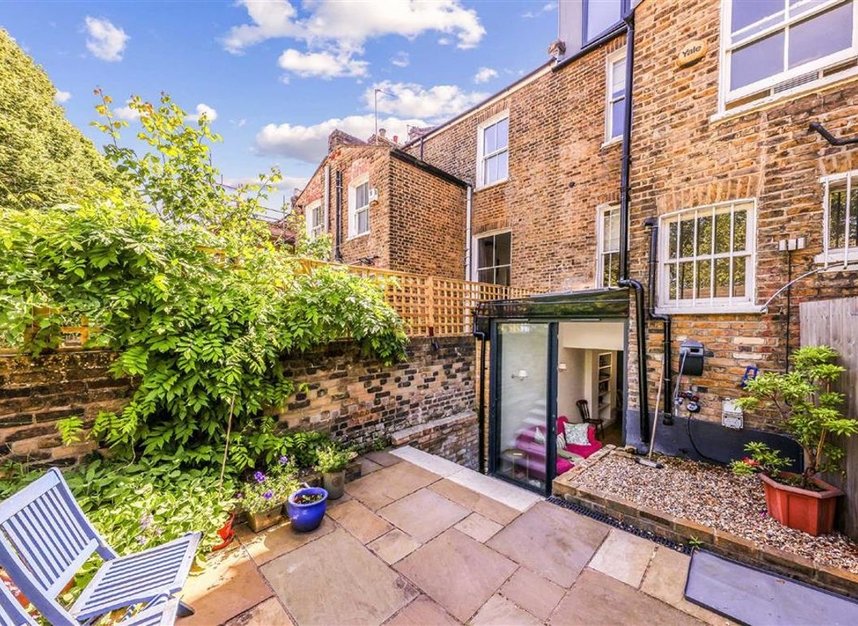 House for sale in Sidney Road, London, SW9 (Ref 227237) Dexters