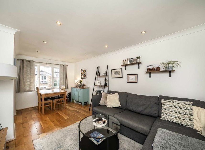 Properties for sale in Sigrist Square - KT2 6JY view2