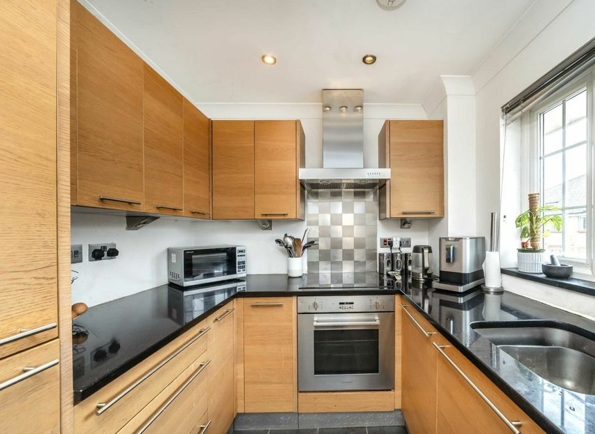 Properties for sale in Sigrist Square - KT2 6JY view3