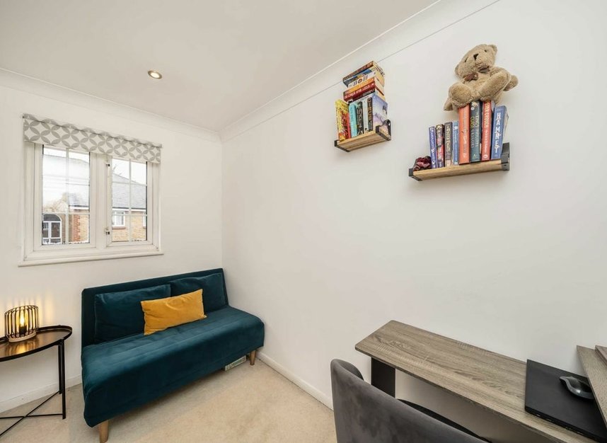 Properties for sale in Sigrist Square - KT2 6JY view5