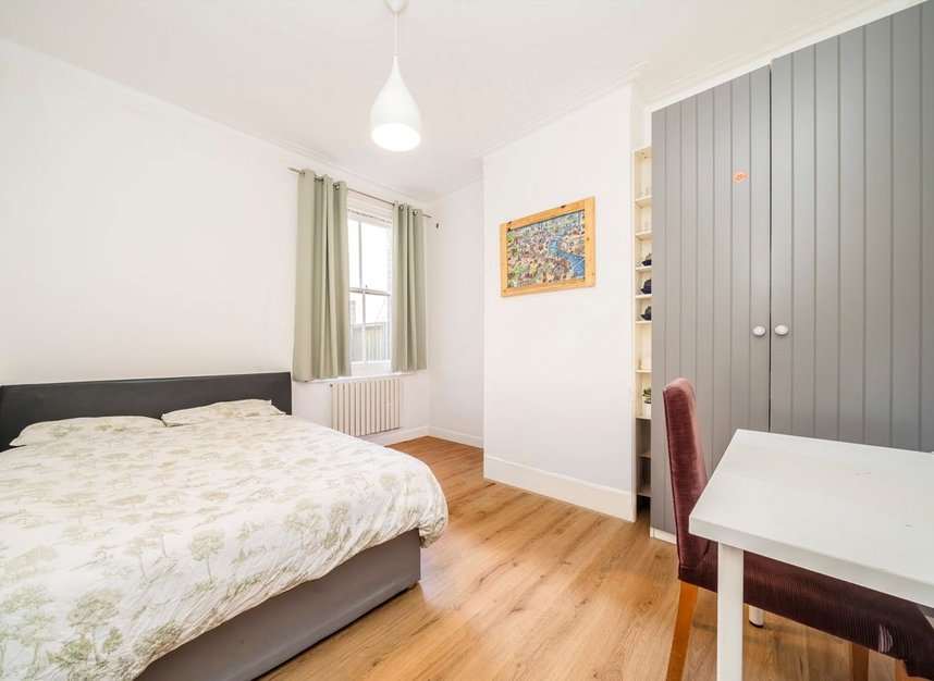 Properties for sale in Silver Crescent - W4 5SE view5