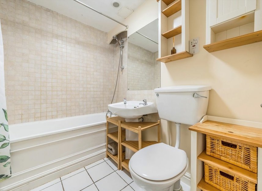 Properties for sale in Sinclair Road - W14 0NS view7