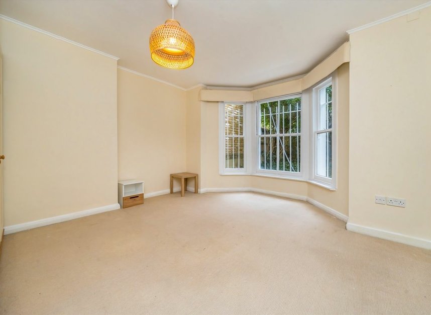 Properties for sale in Sinclair Road - W14 0NS view4