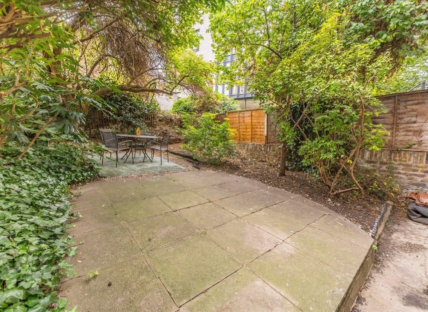 Properties for sale in Sinclair Road - W14 0NS view3