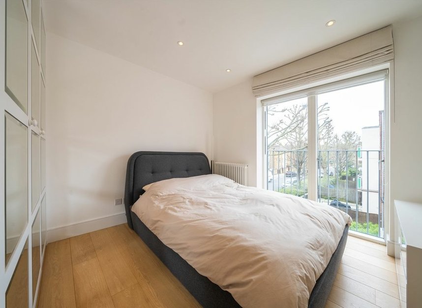 Properties for sale in Sirdar Road - W11 4EF view6