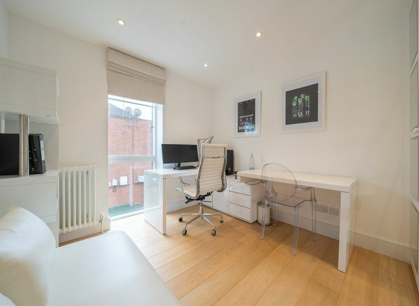 Properties for sale in Sirdar Road - W11 4EF view8