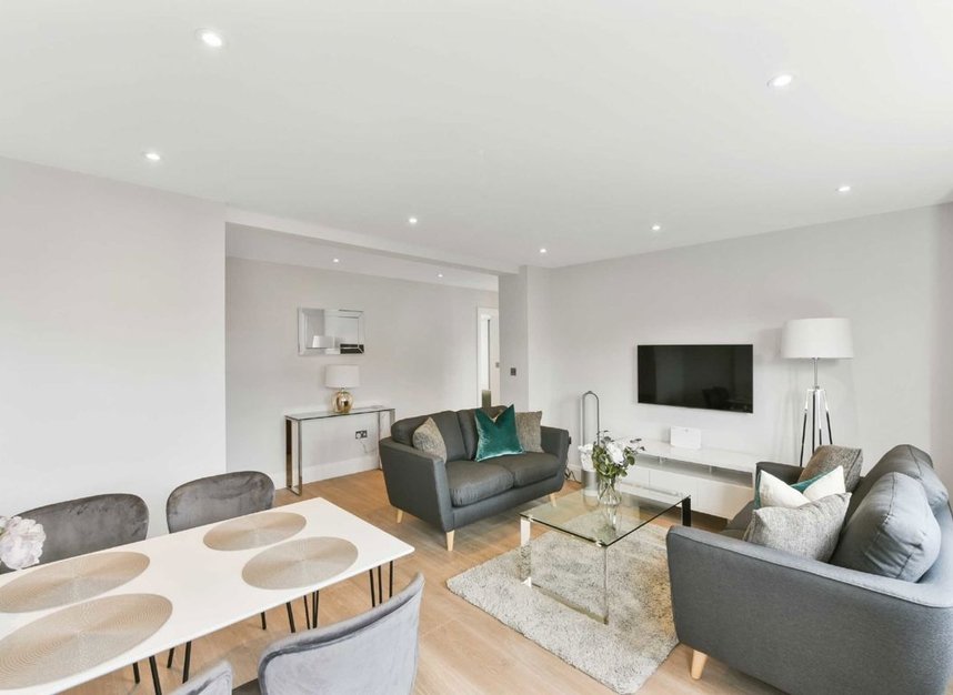 Properties for sale in Sloane Avenue - SW3 3BB view2