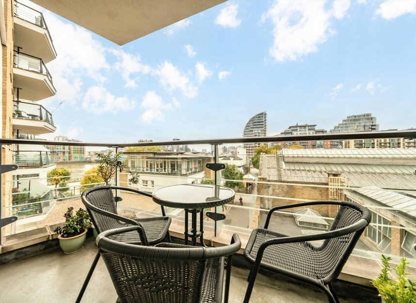 Properties for sale in Smugglers Way - SW18 1DF view9