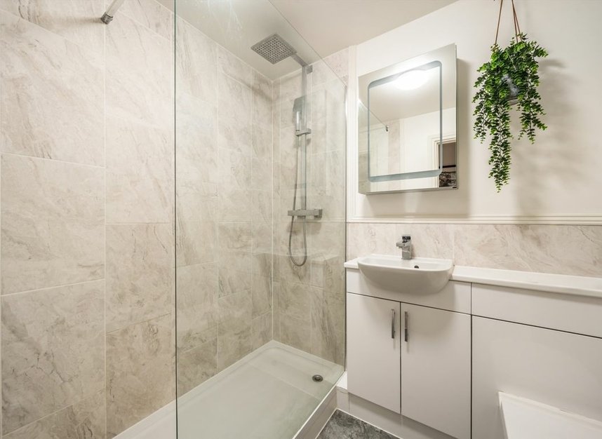 Properties for sale in Smugglers Way - SW18 1DF view8