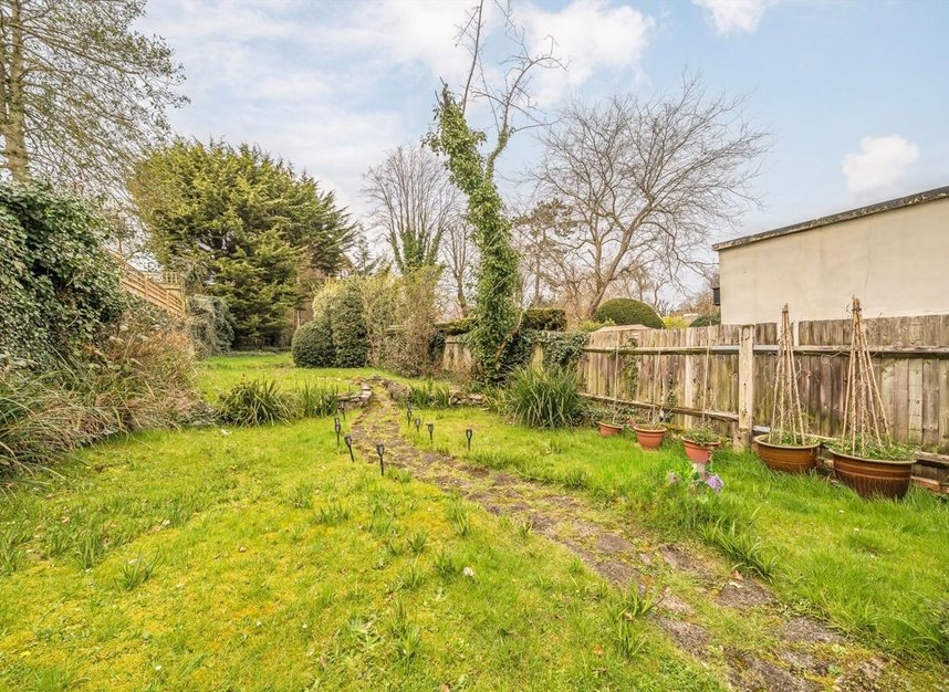 Properties for sale in Somerset Road - SW19 5JE view4