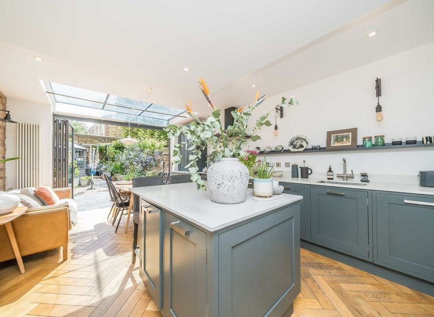 House for sale in South Lane, Kingston Upon Thames, KT1 (Ref 225472