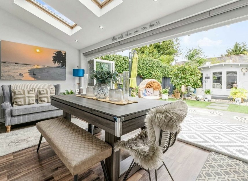 Properties sold in South Road - TW12 3NY view2