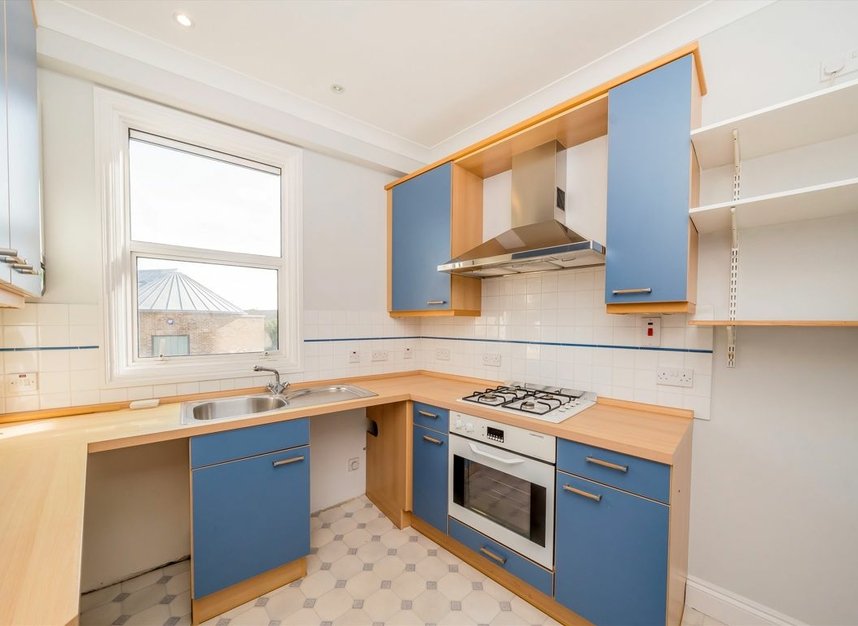 Properties for sale in Southfields Road - SW18 1QW view6