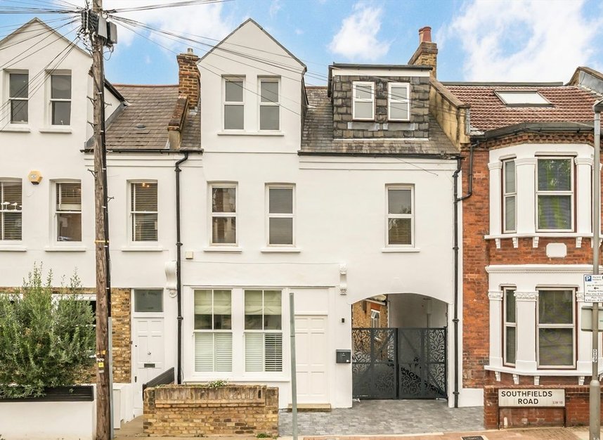 Properties for sale in Southfields Road - SW18 1QW view2