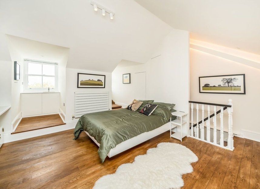 Properties for sale in Southwood Lane - N6 5DY view12